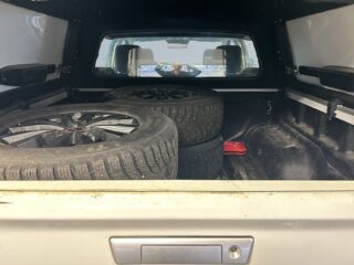 Isuzu D-max Crew Cab 1.9 CNG 4WD MOMSAD/D-Värm med fjärr/S&V-Däck – bild 12