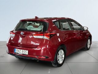 Toyota Auris Hybrid e-CVT Life S&V-hjul/M&K-värm/BT – bild 6