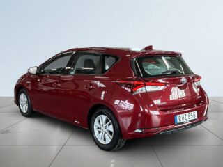 Toyota Auris Hybrid e-CVT Life S&V-hjul/M&K-värm/BT – bild 5