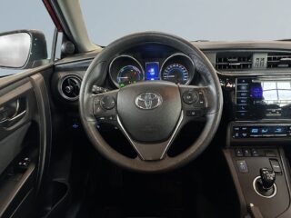 Toyota Auris Hybrid e-CVT Life S&V-hjul/M&K-värm/BT – bild 9