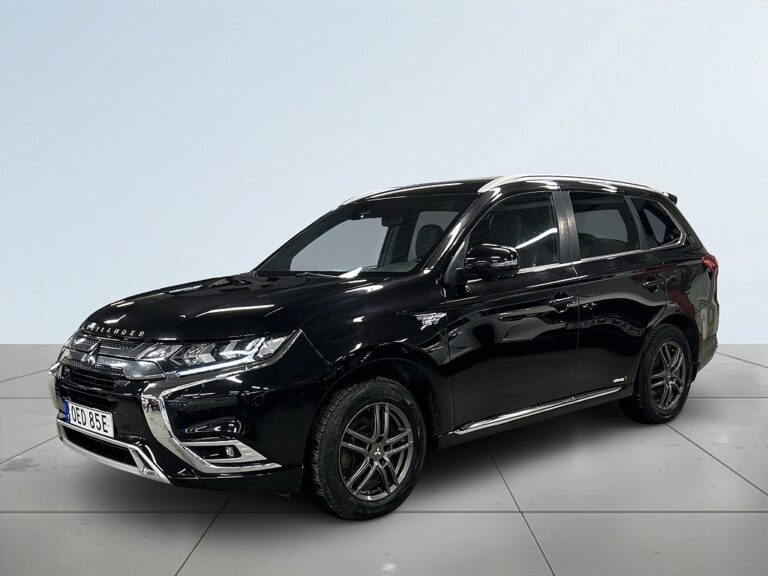Mitsubishi Outlander PHEV CVT Business MOMSAD/Drag/360°kamera/Skinn/S&V-Däck
