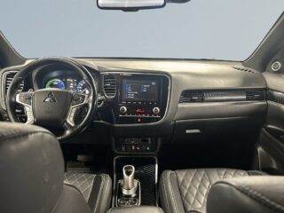 Mitsubishi Outlander PHEV CVT Business MOMSAD/Drag/360°kamera/Skinn/S&V-Däck – bild 8