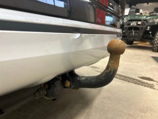 Mitsubishi Outlander PHEV CVT Business MOMSAD/Drag/360°kamera/Skinn/S&V-Däck – bild 17