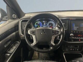 Mitsubishi Outlander PHEV CVT Business MOMSAD/Drag/360°kamera/Skinn/S&V-Däck – bild 9