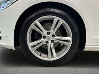 Volvo V90 D4 AWD Geartronic Momentum Drag Dvärm Psens GPS SoV – bild 14
