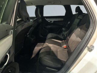 Volvo V90 D4 AWD Geartronic Momentum Drag Dvärm Psens GPS SoV – bild 13