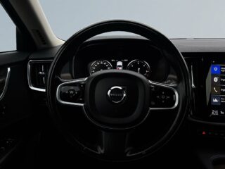 Volvo V90 Cross Country D4 AWD Geartronic Pro/Kamera/Nav/SoV-däck/MotorV – bild 9