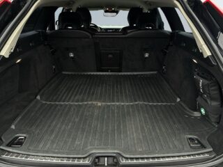 Volvo V90 Cross Country D4 AWD Geartronic Pro/Kamera/Nav/SoV-däck/MotorV – bild 12