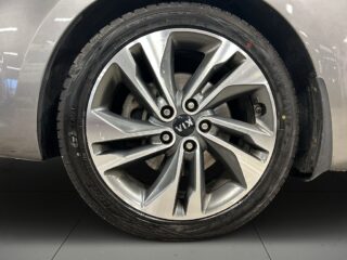Kia Carens 1.7 VGT DCT GLS Drag/Kamera/M&K-Värm/En ägare/S&V-Däck – bild 14