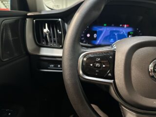 Volvo XC60 Recharge T8 AWD Ultimate Dark Pano 360° H/K SoV MOMS – bild 23