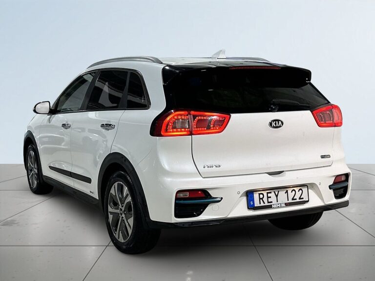 Kia Niro e- 64 kWh Advance Plus Skinn Pano JBL Kamera SoV MOMS