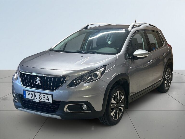 Peugeot 2008 1.2 Allure Drag Motorvärme CarPlay S&V-däck Farthållare
