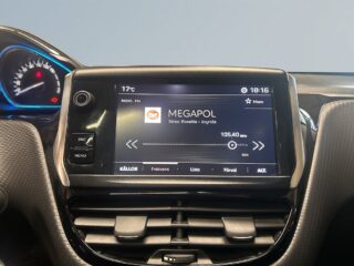 Peugeot 2008 1.2 Allure Drag Motorvärme CarPlay S&V-däck Farthållare – bild 15