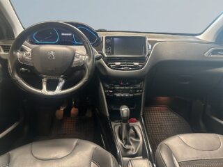 Peugeot 2008 1.2 Allure Drag Motorvärme CarPlay S&V-däck Farthållare – bild 8