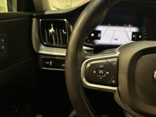 Volvo XC60 B4 Momentum Advanced Edt II Drag Dvärm Kamera GPS SoV – bild 20