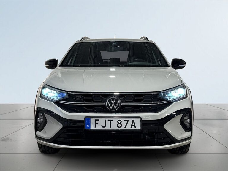 Volkswagen Taigo 1.0 TSI R-Line Cockpit ACC Mvärm Carplay S/V-hjul