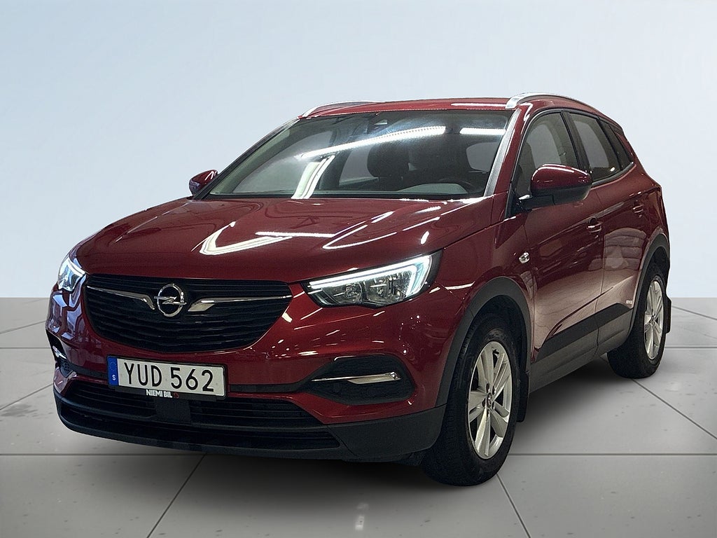 Opel Grandland X 1.2 Turbo Motorvärmare Rattvärme Farthållare S&V-däck