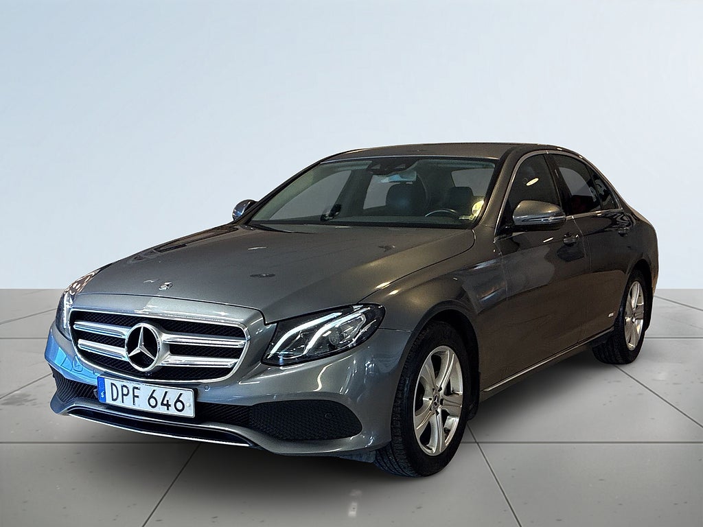 Mercedes-Benz E 220 d 4M Avantgarde Dragkrok Mvärmare HuD Navi S&V-däck