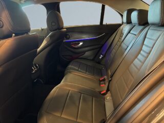 Mercedes-Benz E 220 d 4M Avantgarde Dragkrok Mvärmare HuD Navi S&V-däck – bild 13