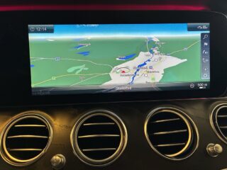 Mercedes-Benz E 220 d 4M Avantgarde Dragkrok Mvärmare HuD Navi S&V-däck – bild 11
