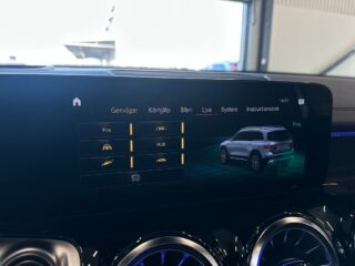 Mercedes-Benz GLB AMG 35 4MATIC 7-sits S&V/Pano/Drag/Burmester/HuD/360kam – bild 19