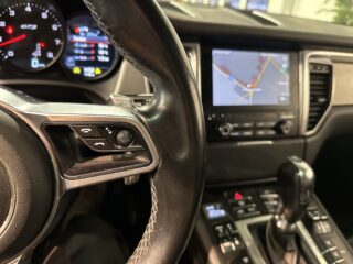 Porsche Macan GTS PDK 360hk Drag GPS Pano Skinn Psens S/V-hjul – bild 23