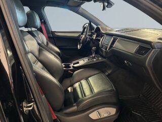 Porsche Macan GTS PDK 360hk Drag GPS Pano Skinn Psens S/V-hjul – bild 10