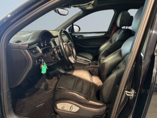 Porsche Macan GTS PDK 360hk Drag GPS Pano Skinn Psens S/V-hjul – bild 7