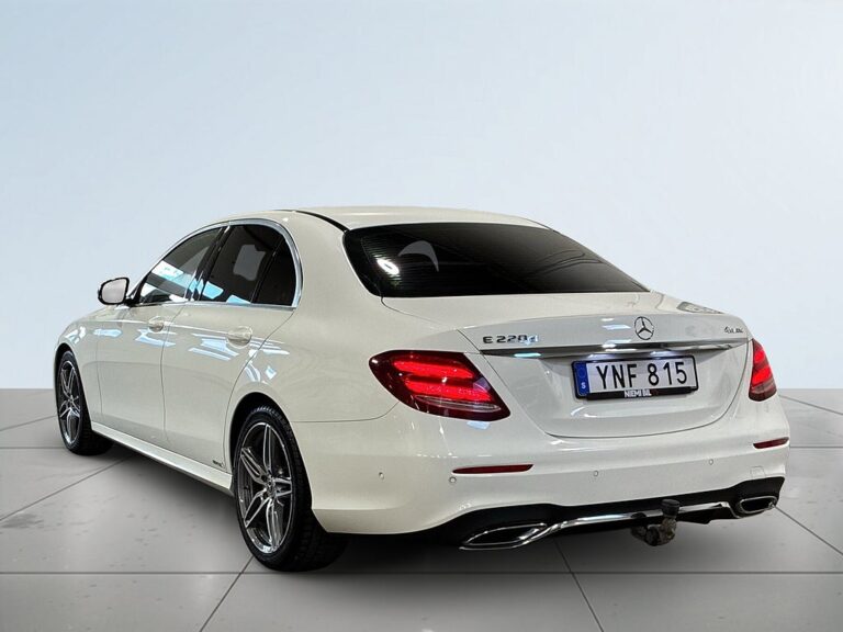 Mercedes-Benz E 220 d 4MATIC 9G-Tronic AMG Line Värmare Drag 360 kamera