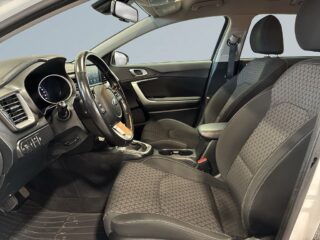 Kia Ceed Sportswagon 1.4 T-GDI DCT Kamera Värmare Psens S&V-Hjul – bild 7