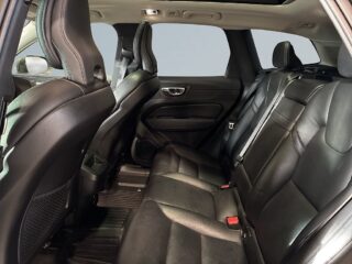 Volvo XC60 D4 AWD Inscription Drag Cockpit Värmare HuD Pano S&V – bild 11