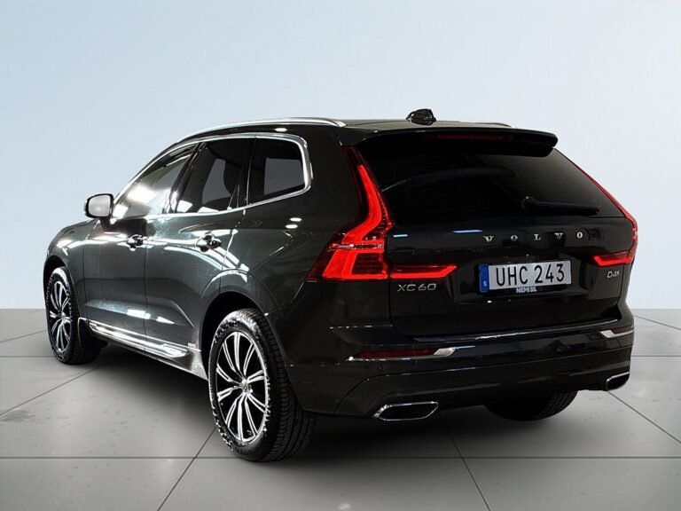 Volvo XC60 D4 AWD Inscription Drag Cockpit Värmare HuD Pano S&V