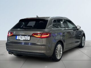 Audi A3 Sportback 2.0 TDI quattro S Tronic Pvärm kamera GPS SoV – bild 6