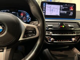 BMW 530e xDrive Touring M Sport Drag 360° Laser HuD Pvärm SoV – bild 23