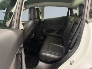 Tesla Model Y Long Range AWD Long Range S&V/Pano/Värmepump/Backkamera – bild 13