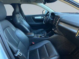 Volvo XC40 Momentum Advanced Drag/Rattvärm/Psens/Kamera/SoV-Däck – bild 10
