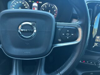 Volvo XC40 Momentum Advanced Drag/Rattvärm/Psens/Kamera/SoV-Däck – bild 19