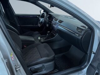 Skoda Superb 1.4 TSI iV Business Sportline S&V/Drag/Pvärm/Skinn/MOMS – bild 10