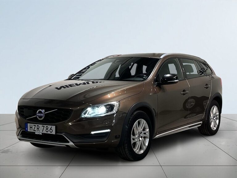 Volvo V60 Cross Country D3 Summum Business Edit Dvärm MoK Skinn Kamrem Bytt SoV