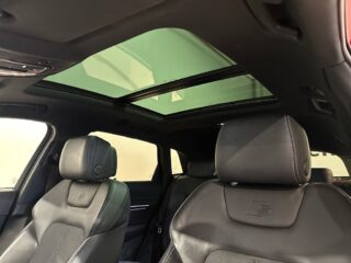 Audi q8-e-tron Q8 55 e-tron quattro S Drag Pvärm GPS Pano 360° B&O SoV – bild 17