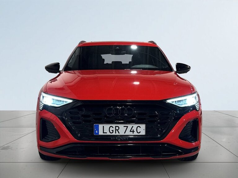 Audi q8-e-tron Q8 55 e-tron quattro S Drag Pvärm GPS Pano 360° B&O SoV