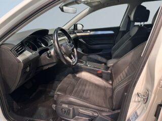 Volkswagen Passat Sportscombi 2.0 AWD R-Line Drag Dvärm Kamera S/V-hjul – bild 7