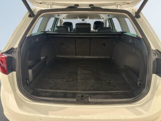 Volkswagen Passat Sportscombi 2.0 AWD R-Line Drag Dvärm Kamera S/V-hjul – bild 12
