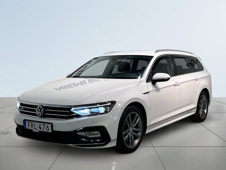 Volkswagen Passat Sportscombi 2.0 AWD R-Line Drag Dvärm Kamera S/V-hjul