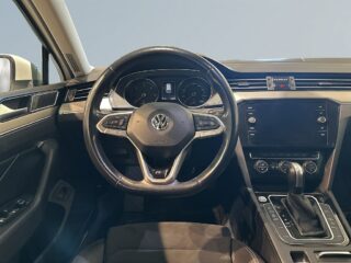 Volkswagen Passat Sportscombi 2.0 AWD R-Line Drag Dvärm Kamera S/V-hjul – bild 9