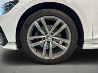 Volkswagen Passat Sportscombi 2.0 AWD R-Line Drag Dvärm Kamera S/V-hjul – bild 14