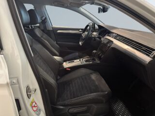 Volkswagen Passat Sportscombi 2.0 AWD R-Line Drag Dvärm Kamera S/V-hjul – bild 10