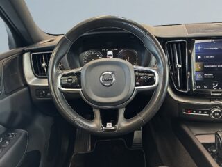 Volvo XC60 T8 AWD R-Design S&V/Drag/Pano/Pvärm/360Kamera/H/K/MOMS – bild 9