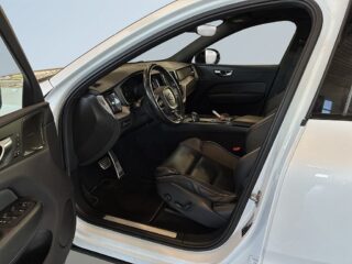 Volvo XC60 T8 AWD R-Design S&V/Drag/Pano/Pvärm/360Kamera/H/K/MOMS – bild 7