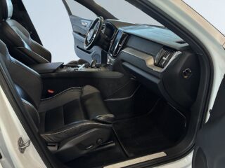 Volvo XC60 T8 AWD R-Design S&V/Drag/Pano/Pvärm/360Kamera/H/K/MOMS – bild 10